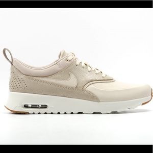 Nike Thea Beige
